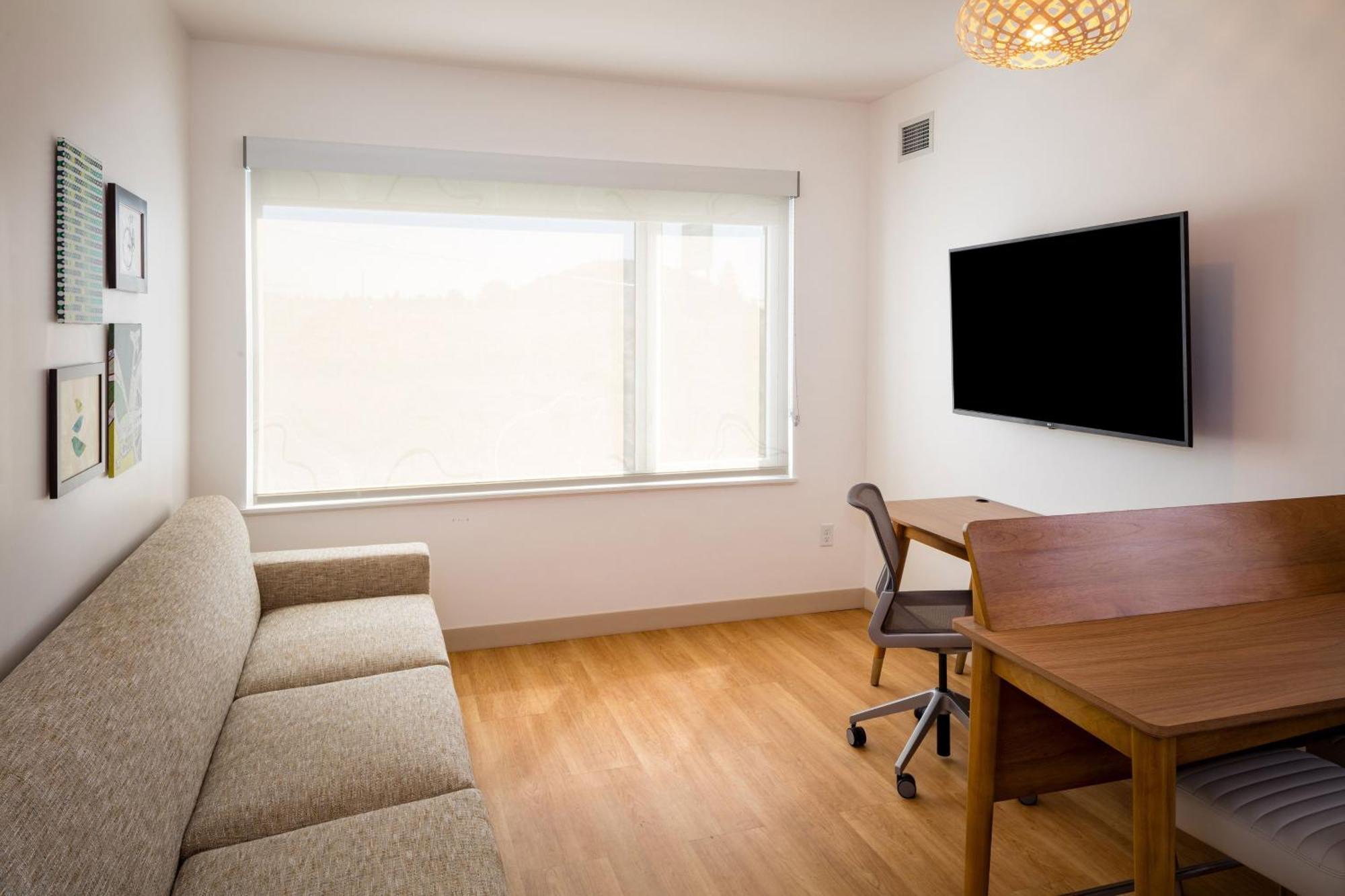 Element Bend Hotel Екстериор снимка