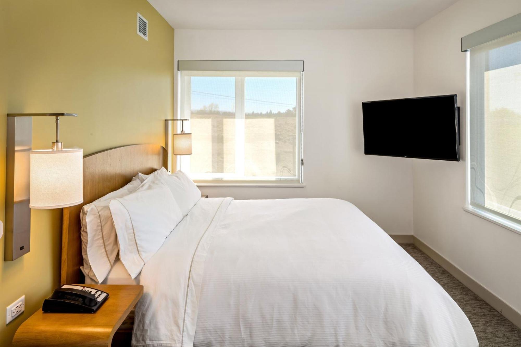 Element Bend Hotel Екстериор снимка