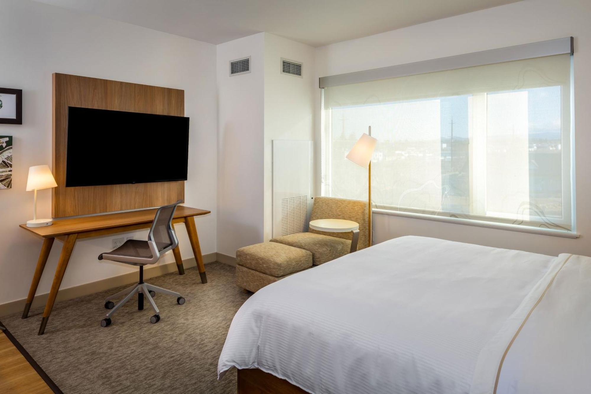 Element Bend Hotel Екстериор снимка