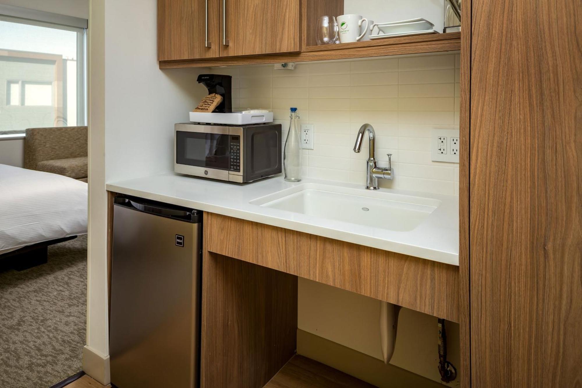 Element Bend Hotel Екстериор снимка