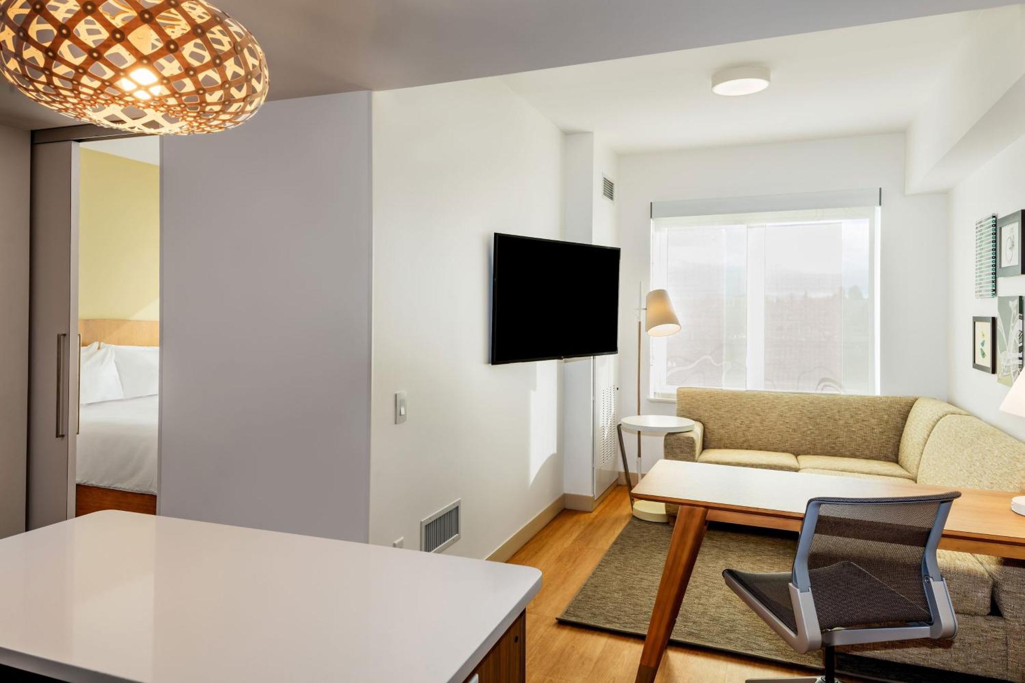 Element Bend Hotel Екстериор снимка