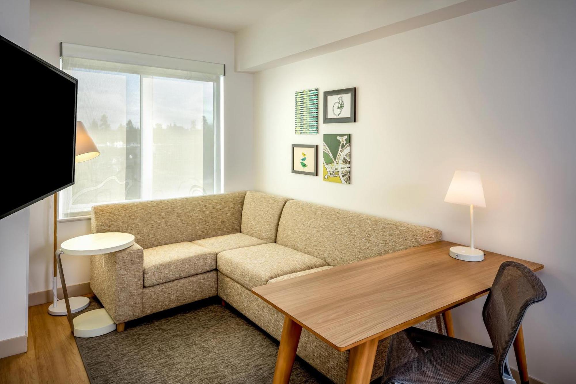 Element Bend Hotel Екстериор снимка